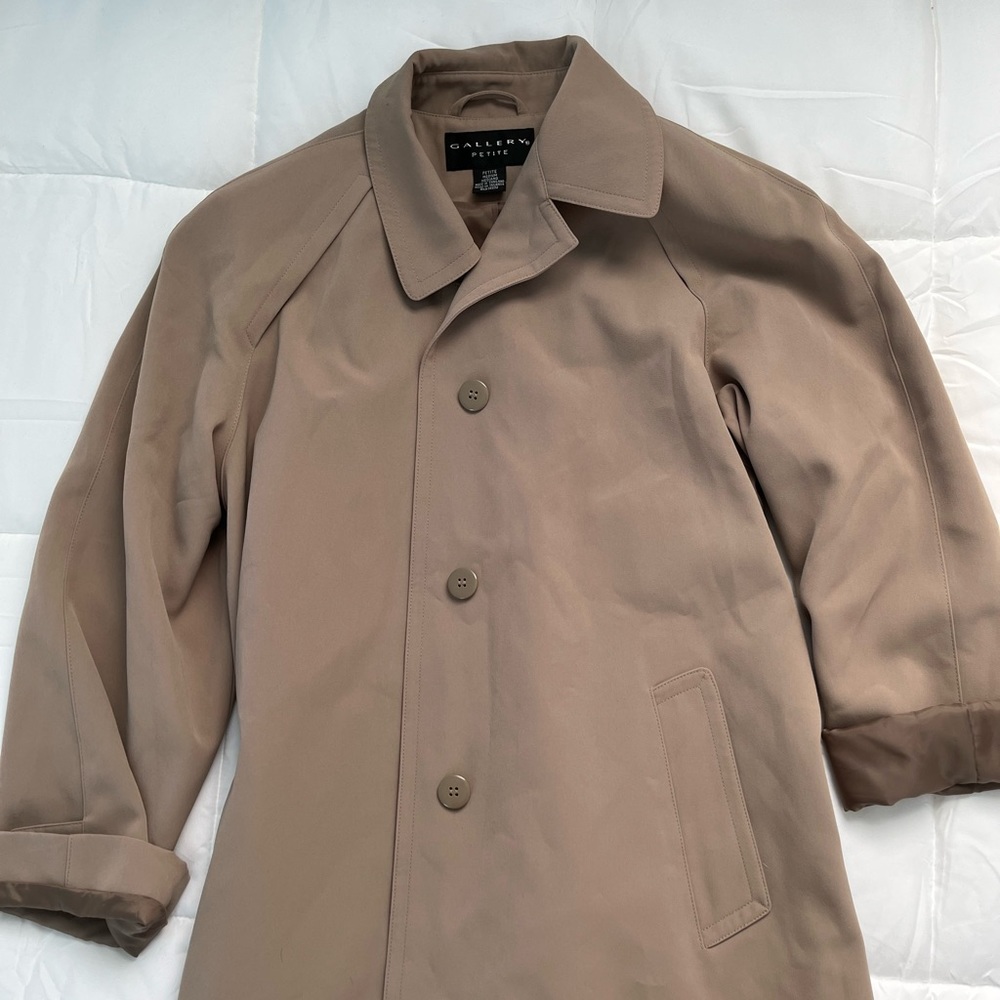 Vintage - Petite Trench Coat - GALLERY / SIZE PETITE MEDIUM